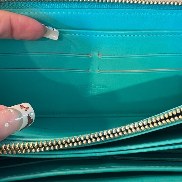 SALE!! Rare authentic louis vuitton monogram vernis wallet turquoise - Picture 10 of 14